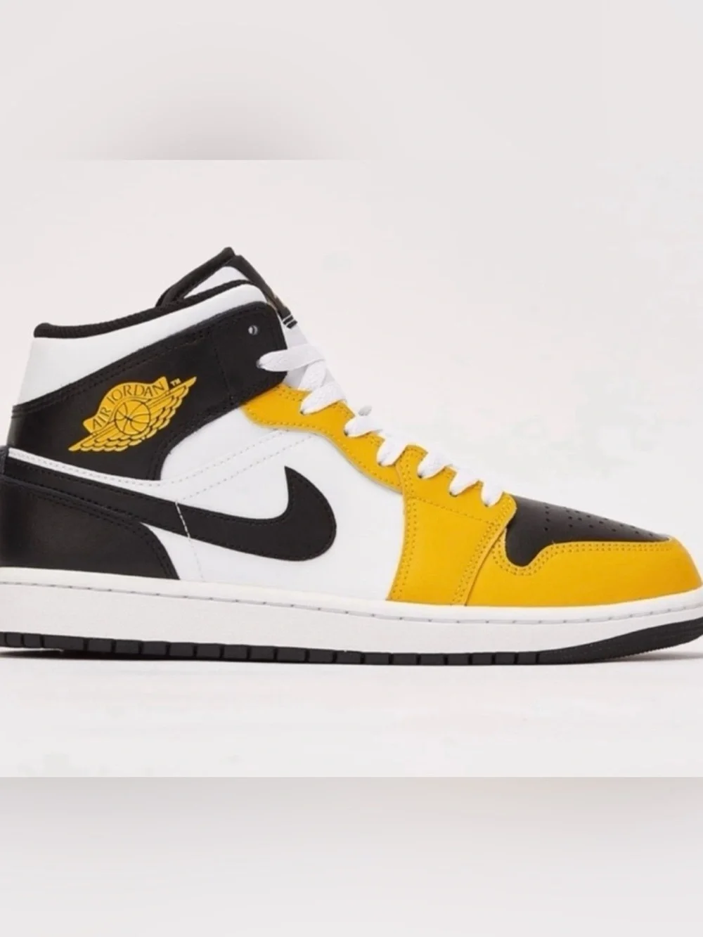 Air Jordan Mid 1